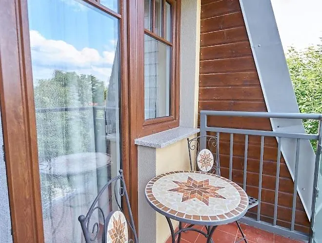 Laguna Lesna 25 Retro Przy Parku Zdrojowym アパート