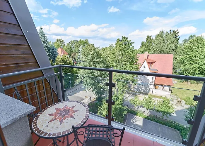 Laguna Lesna 25 Retro Przy Parku Zdrojowym アパート ポラニツァ・ズドゥルイ